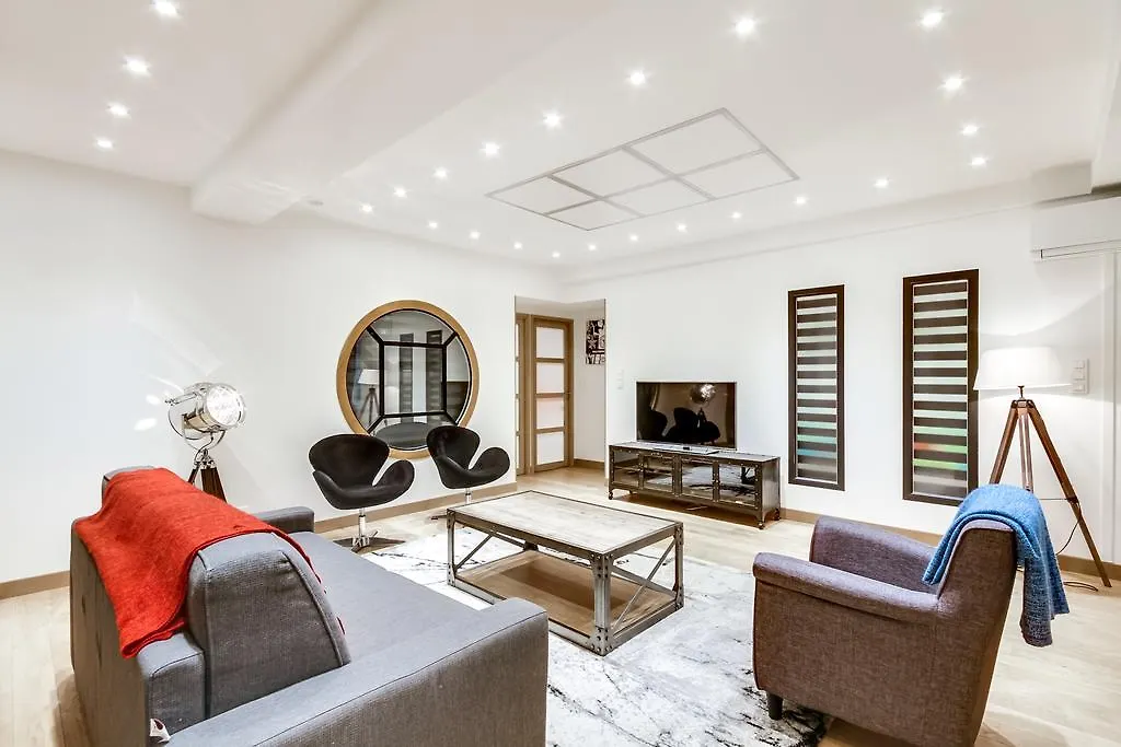 Just Renovated 138m2 On The Seine * Parigi