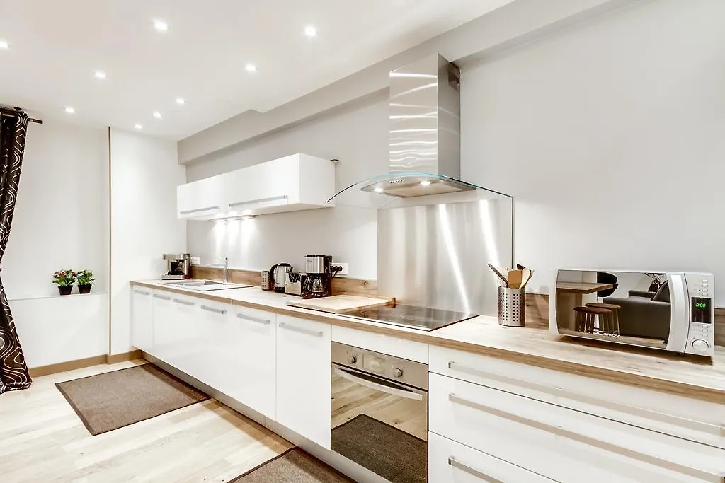 Just Renovated 138m2 On The Seine Parigi