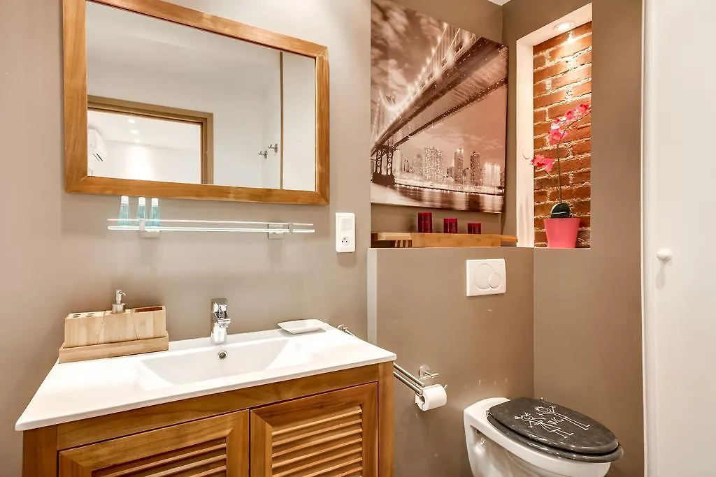 Just Renovated 138m2 On The Seine