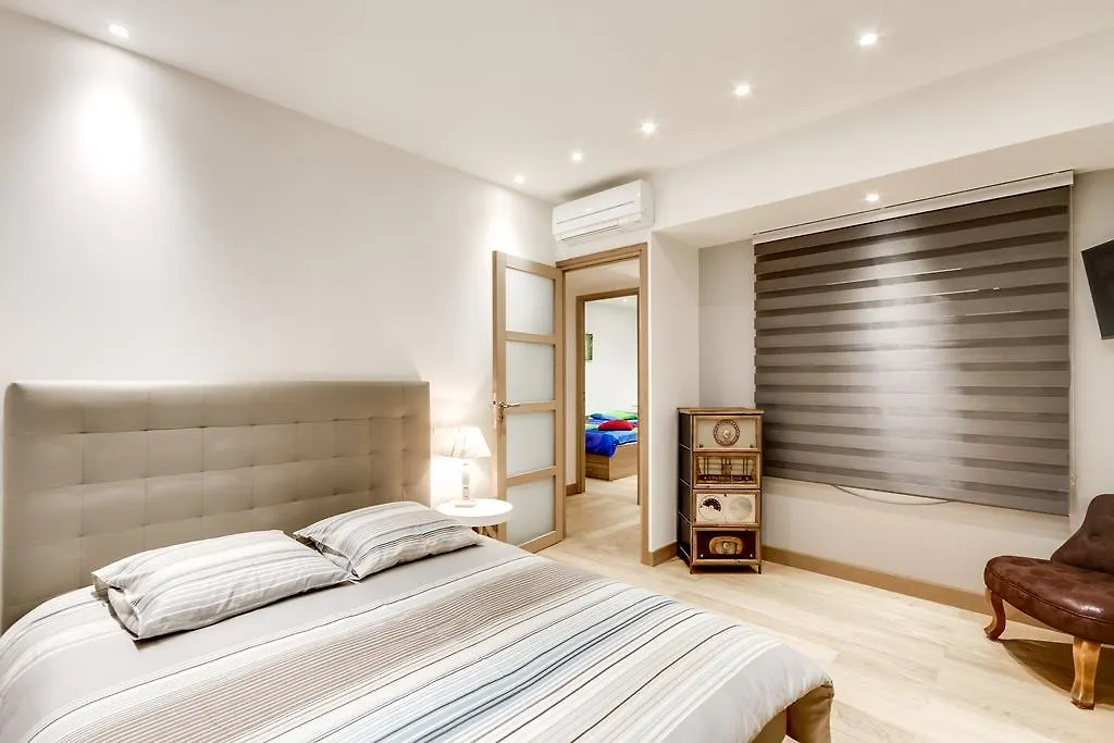 Just Renovated 138m2 On The Seine Apartment *